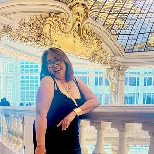 Meet your Posher, M. cristina